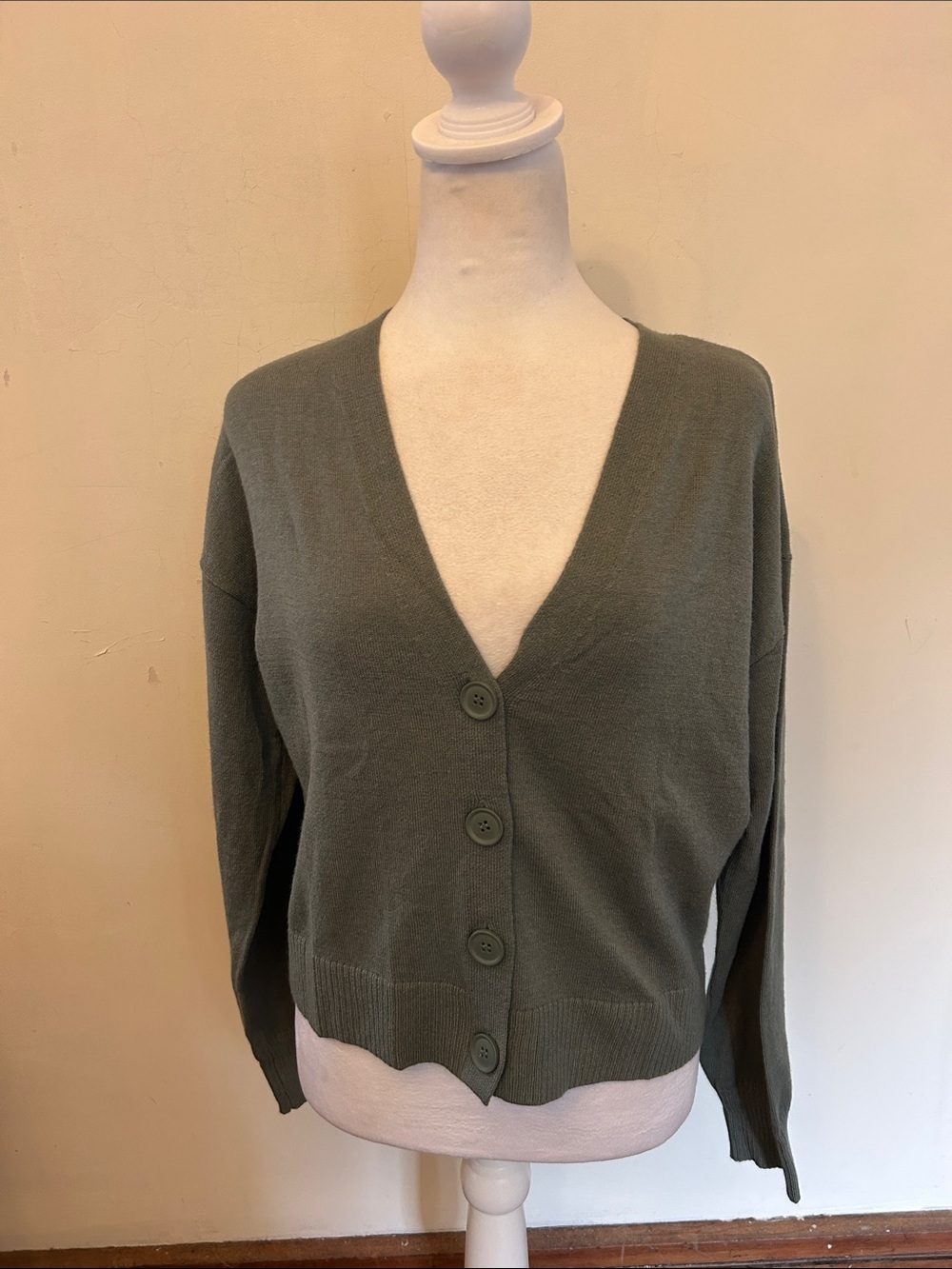 Nine West Olive Green V-Neck Button Front Women's Cardigan Size M EUC